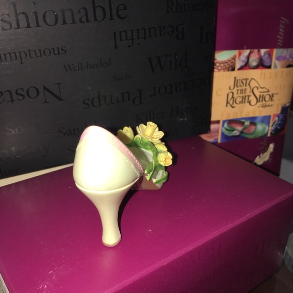 Just the right shoe NWB!  step into nature daffodil hope  Excellent Condition - Picture 4 of 7